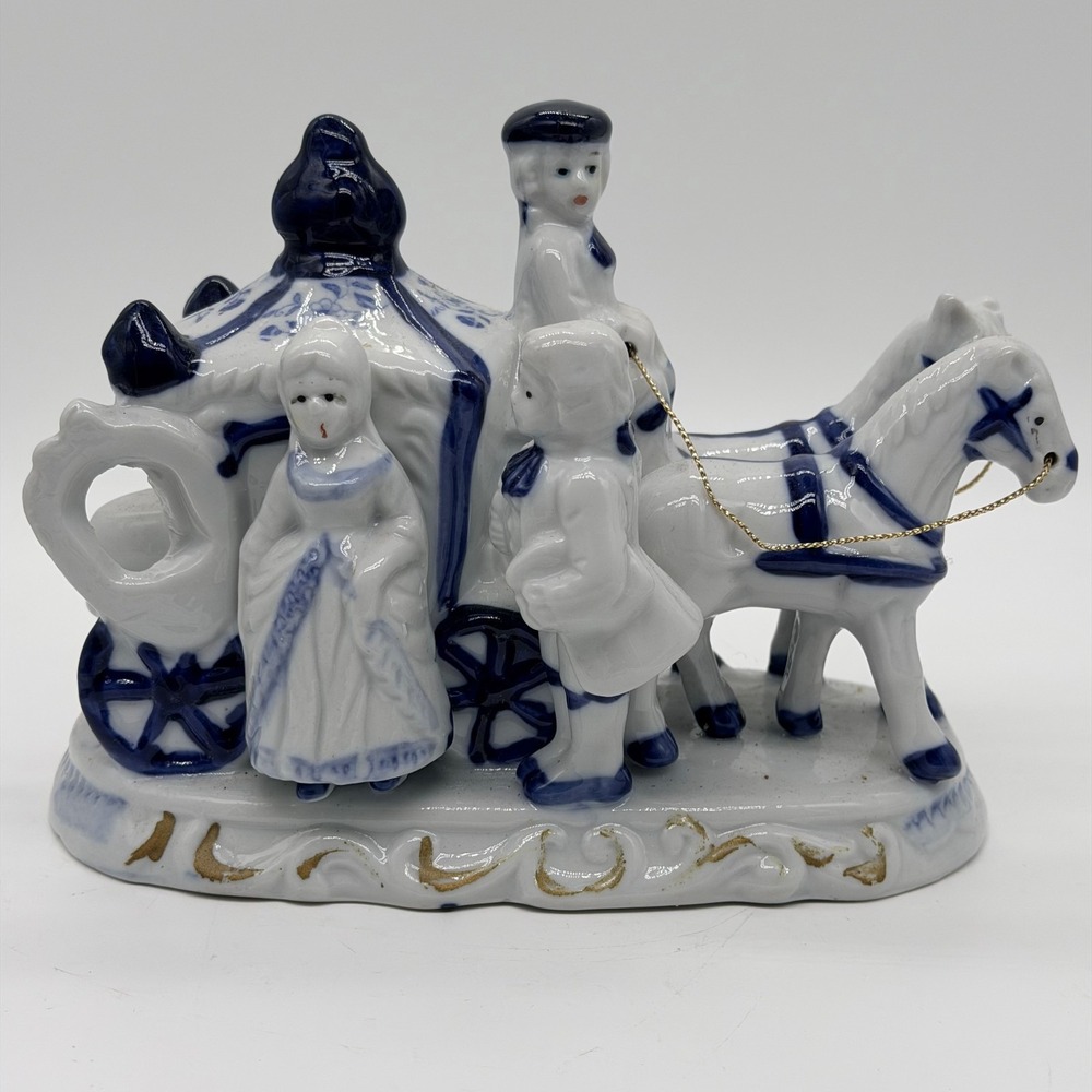 Vintage Victorian Style Colonial Horse & Carriage Porcelain Figurines Blue White